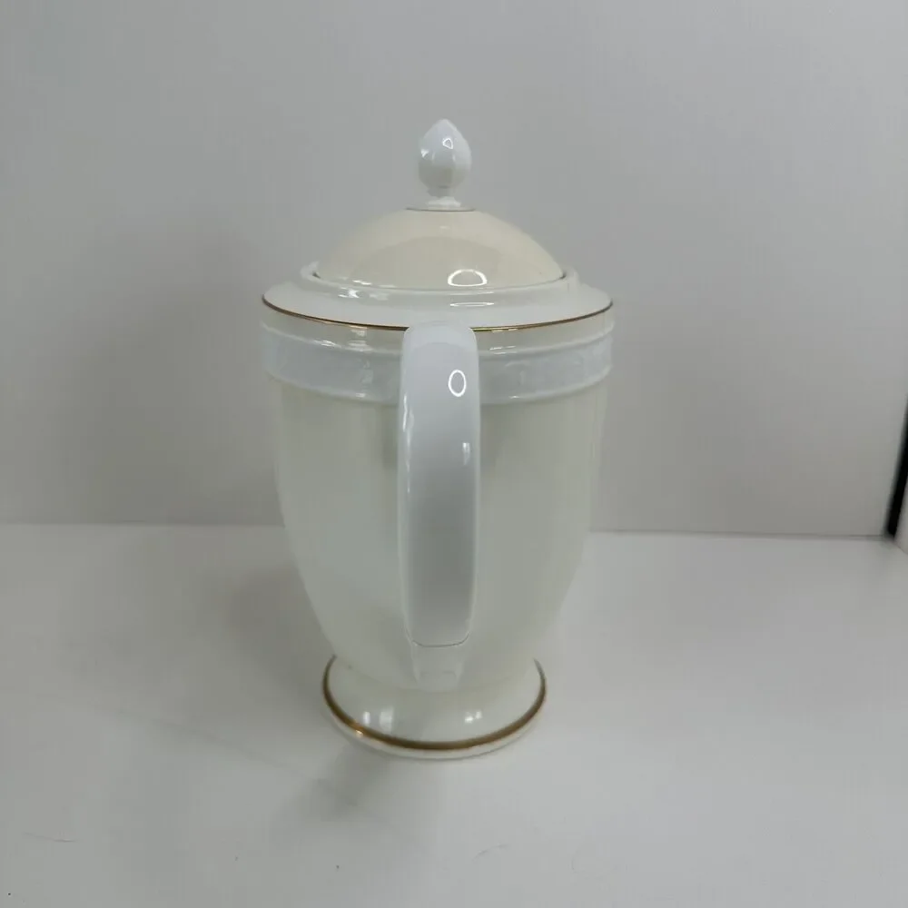Villeroy & Boch Germany IVOIRE Chateau Collection 4 Cup Coffee Pot Lid NWT